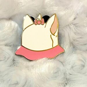 Disney 2024 Magical Mystery Pin - Marie Baseball Cap - Series 26 - NWT